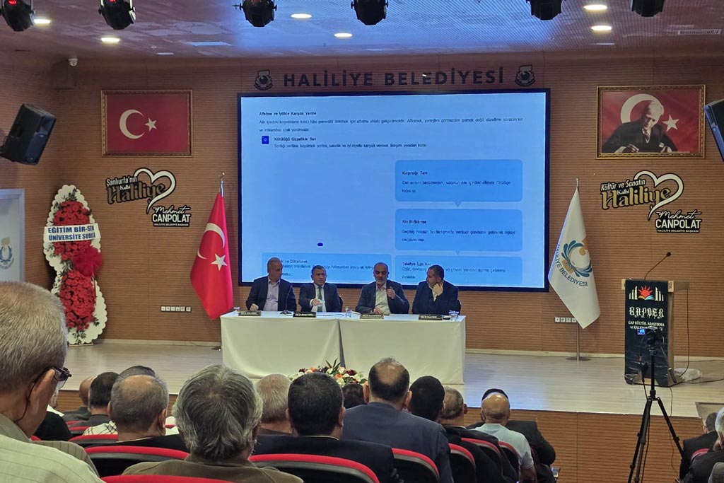 Aile-ve-Genclik-Paneli-3 “Aile ve Gençlik” Paneli Gerçekleştirildi.